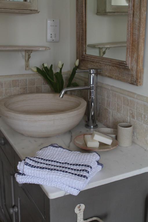 Roundhill Farmhouse Kelston Quarto foto