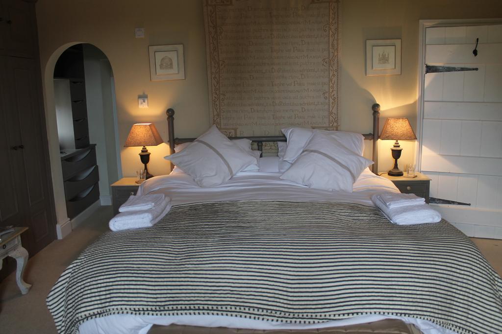 Roundhill Farmhouse Kelston Quarto foto
